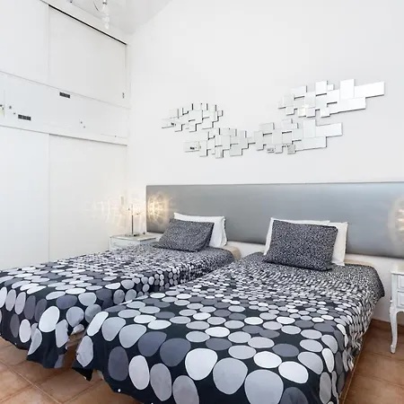 بيت للعطل Hemeras Boutique Homes - Bungalow With Private Garden 5min From The Beach