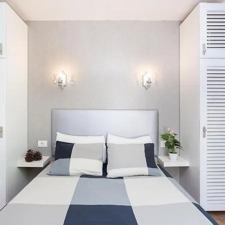 Hemeras Boutique Homes - Bungalow With Private Garden 5min From The Beach بيت للعطل